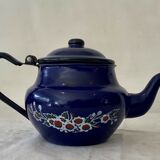 Vintage teapot 1950 in enamelled sheet metal
