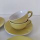 Ensemble tasses et soucoupes vintage en céramique jaune