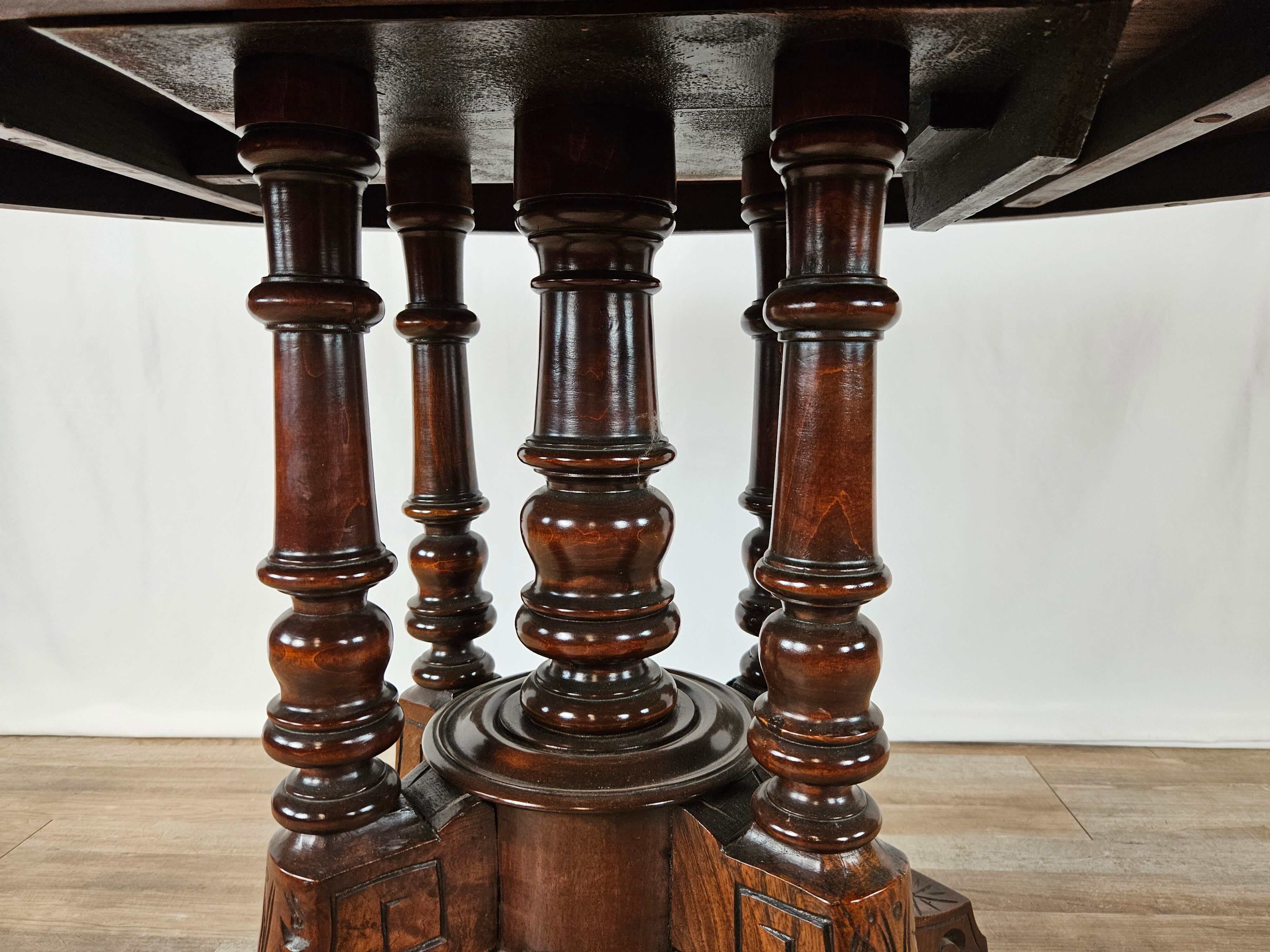 Coffee table in walnut with maple inlays and wheels