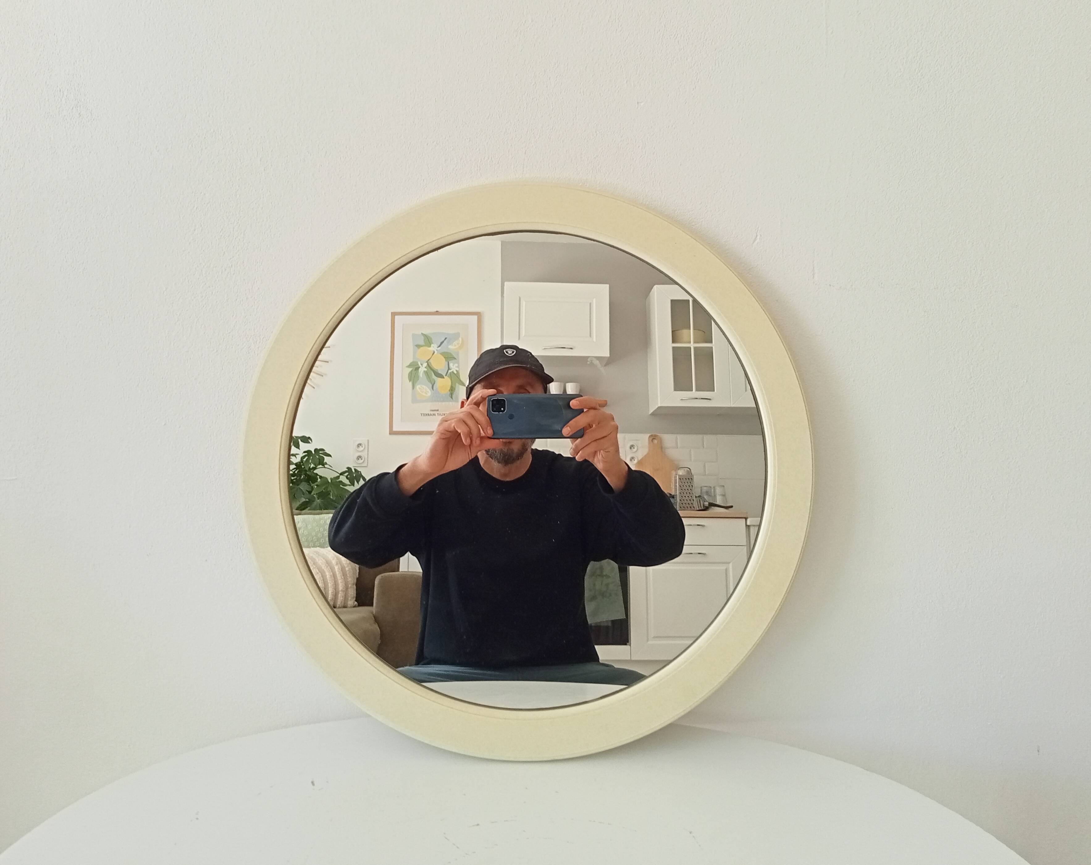 Vintage round mirror from the 70s/80s.