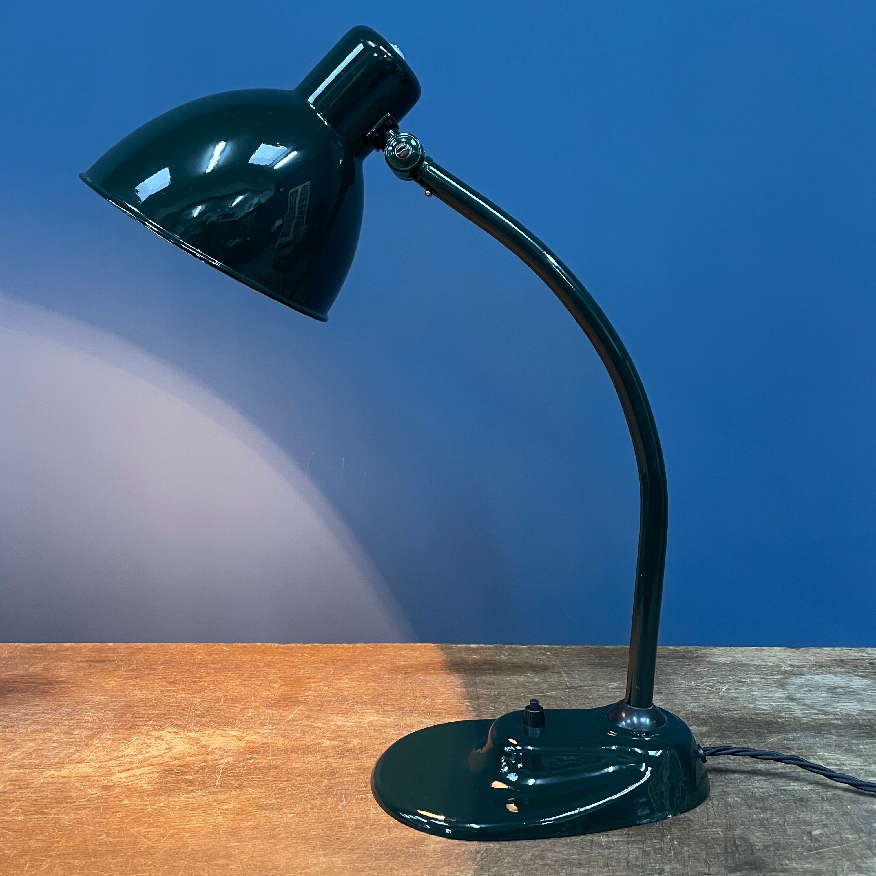 Dark green Bauhaus Kandem desk lamp model 1089