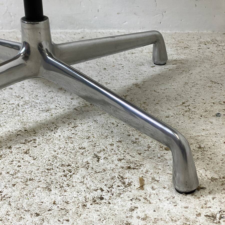 Eames office chair model 108 Herman Miller