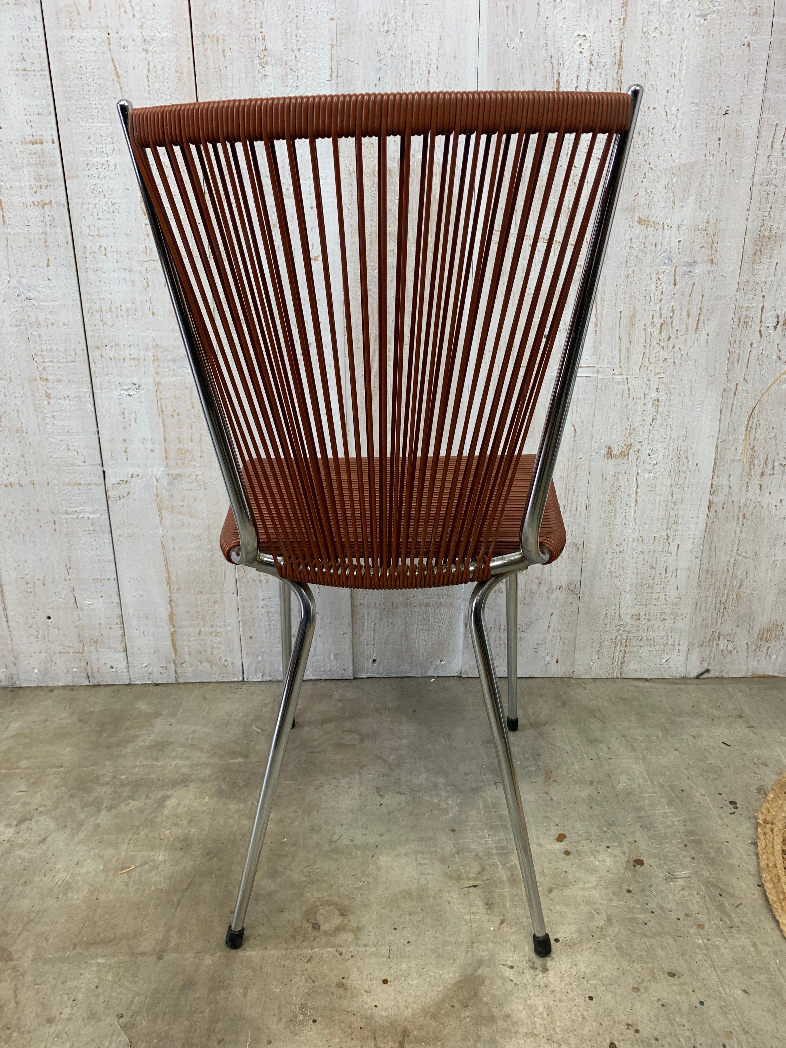 Chaise scoubidou