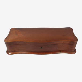 Ancienne boite coffret couture de forme chantournée bois intérieur tissus SB