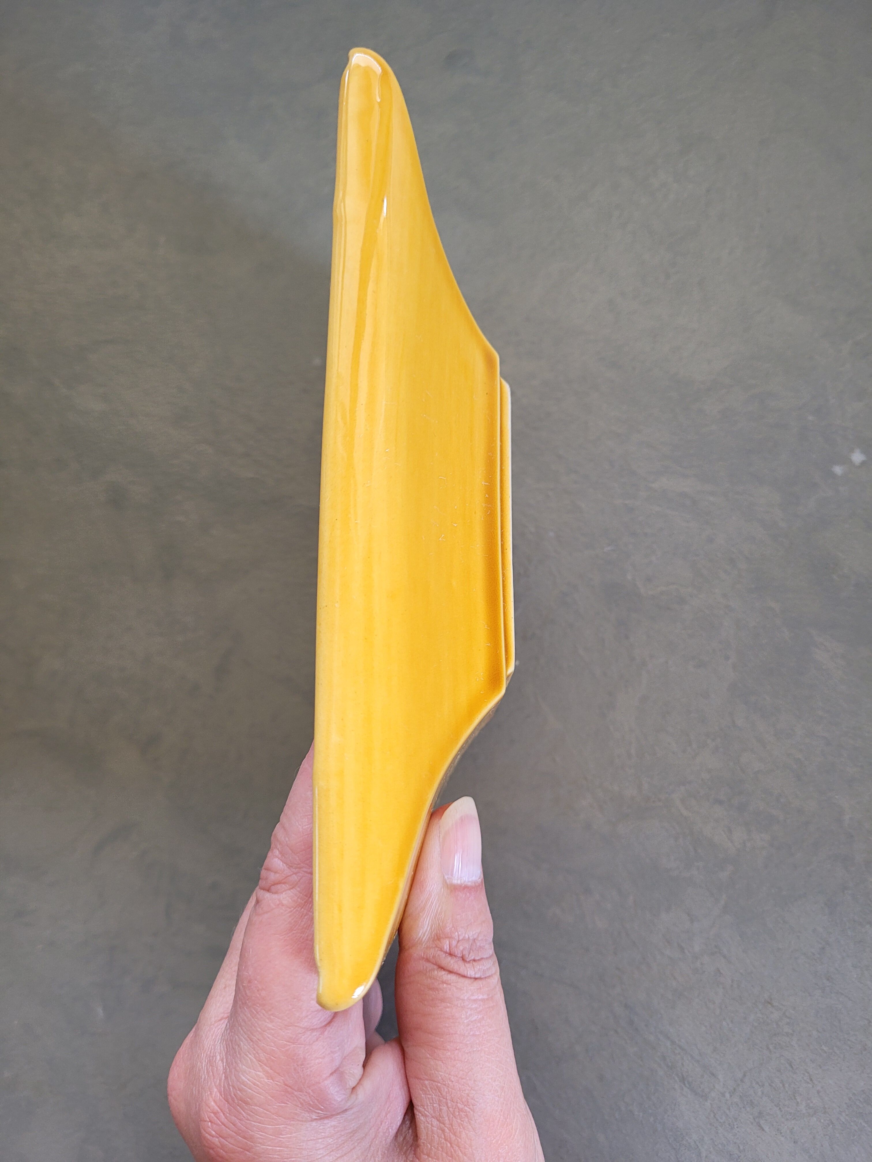 Buttermaker and its butter knife with straw pattern