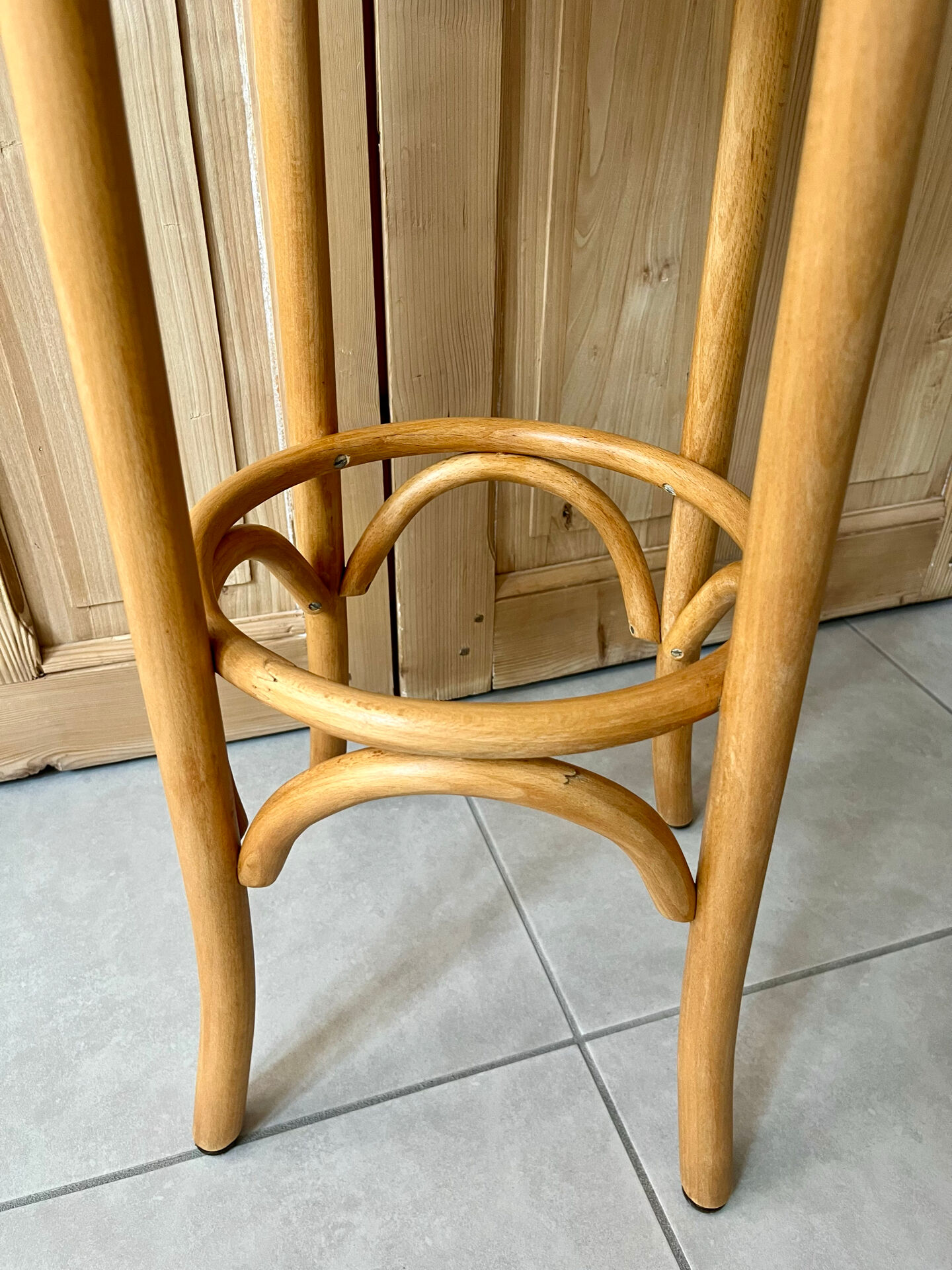 Tabouret bar haut bois courbé