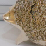 Tripod vase
