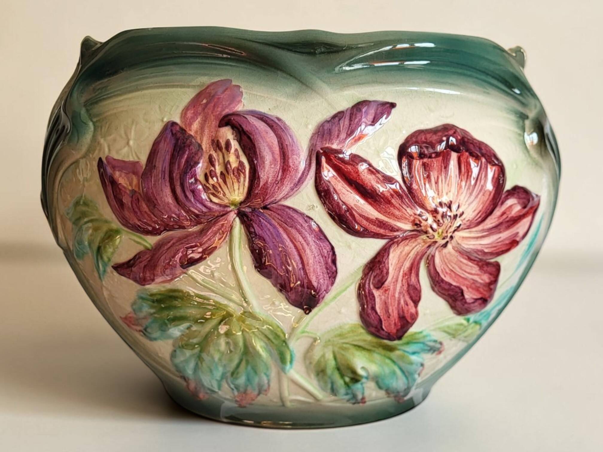 Longchamp earthenware cache pot / Art Nouveau
