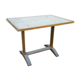 Guinguette table