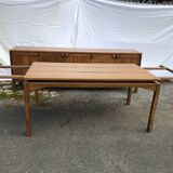 Scandinavian table with extensions