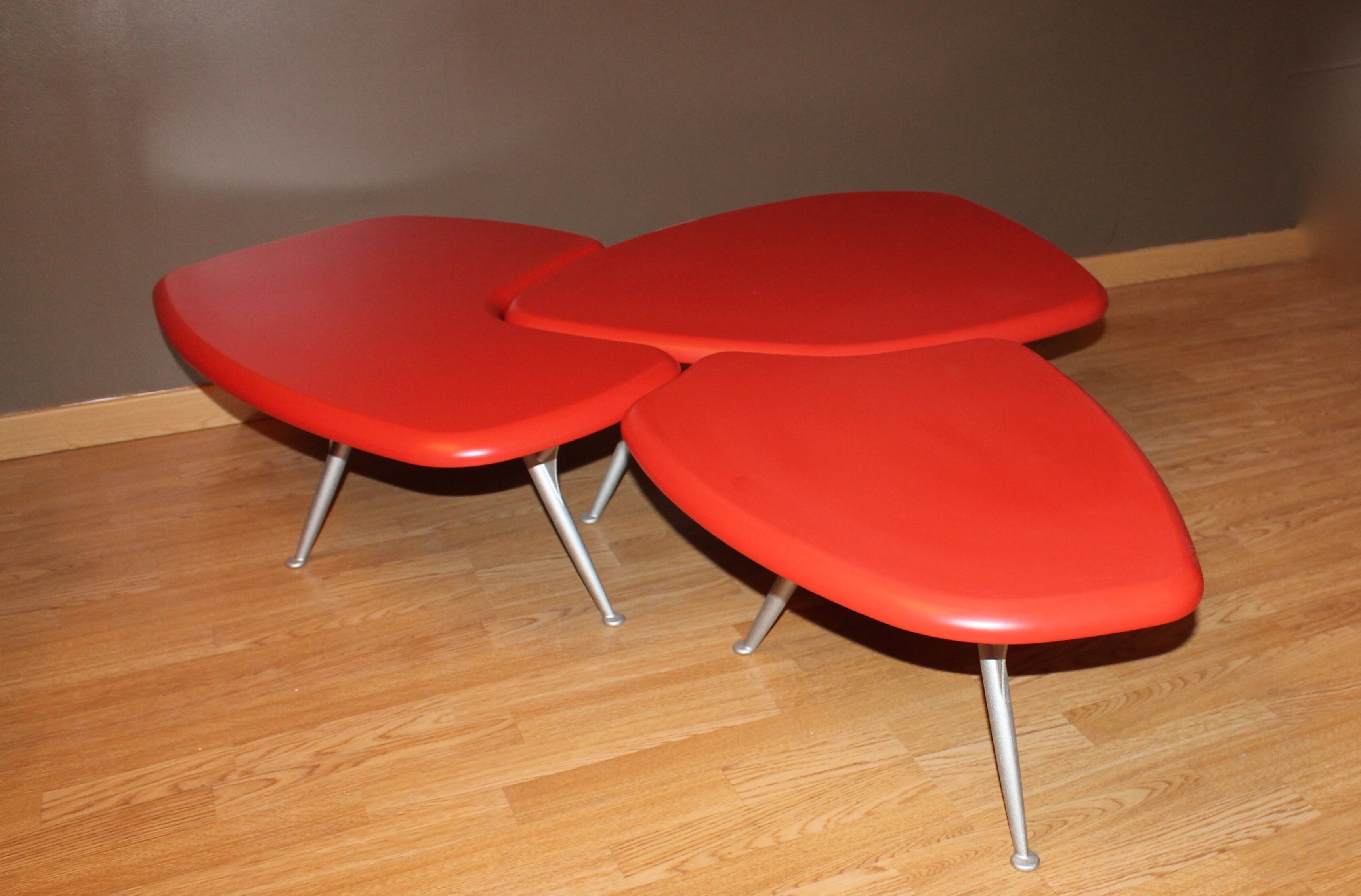 Set of 3 tables low Shu by Roderick Vos for Linteloo
