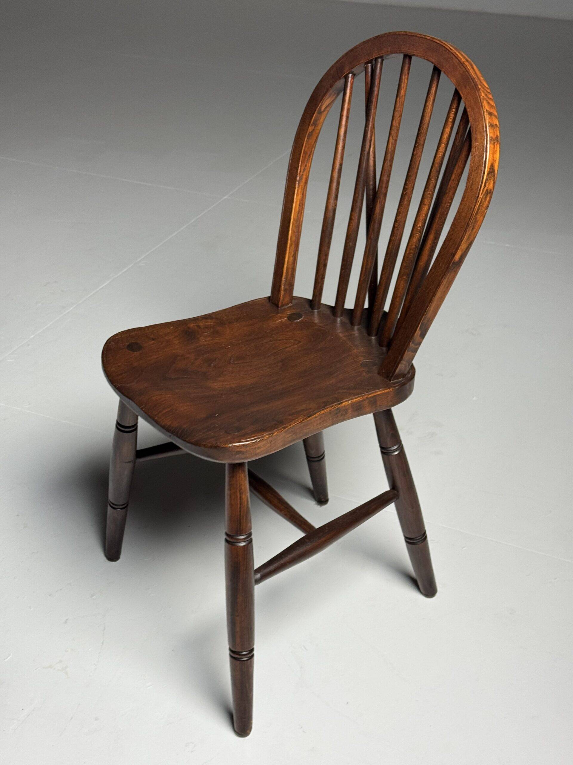 Set of 4 Windsor dining chairs