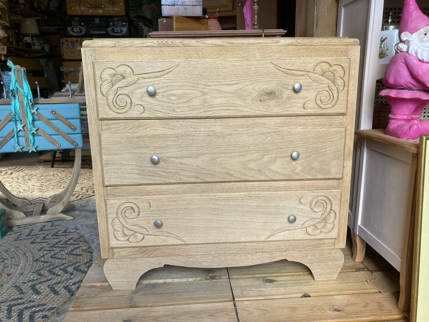 ART DÉCO chest of drawers in raw oak with beautiful mouldings