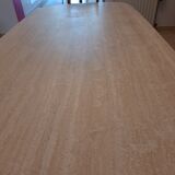 Table manger travertin.
