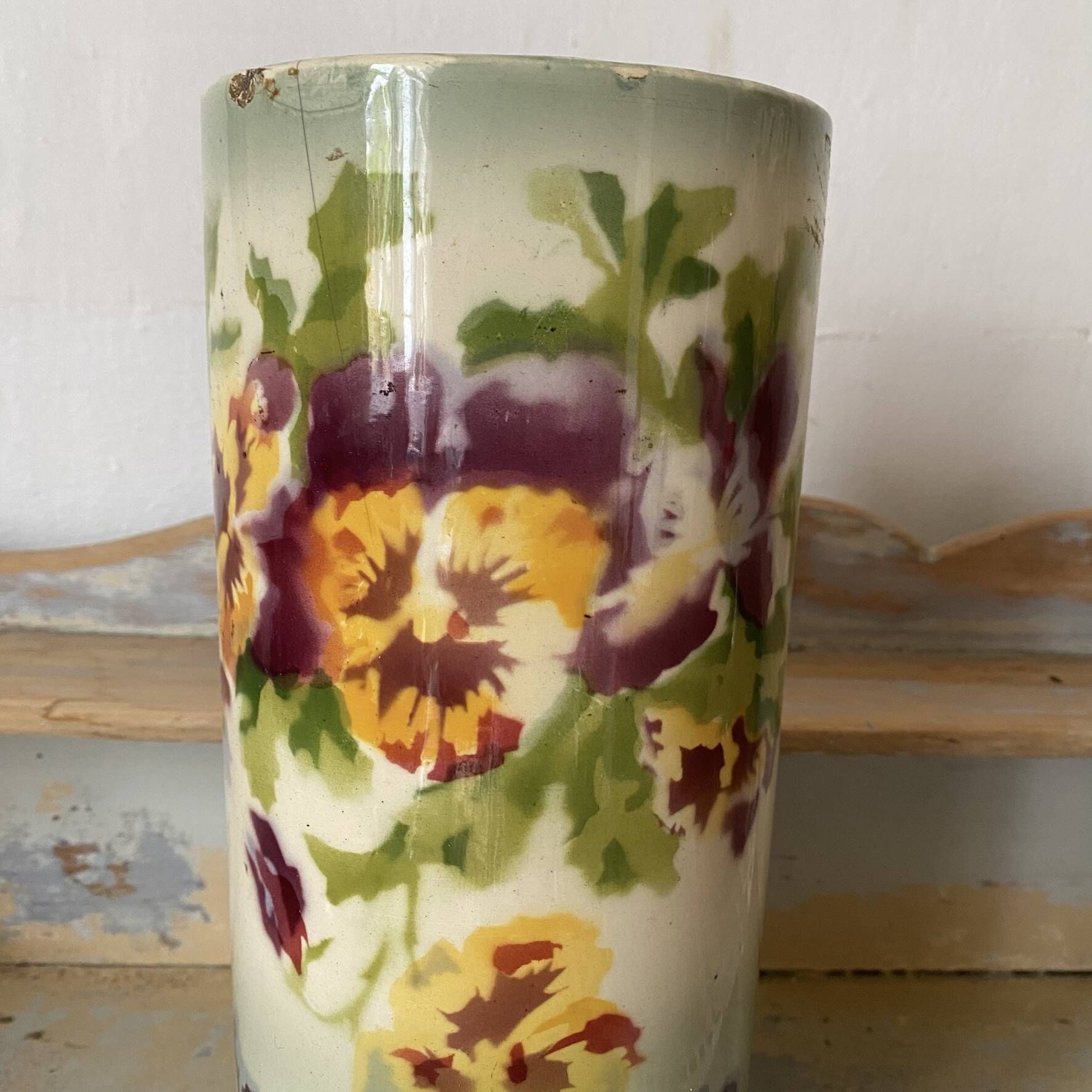 Large tubular vase in Choisy-le-Roi earthenware, decorated with pansies.