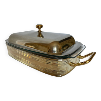 Oven dish with presentation covering