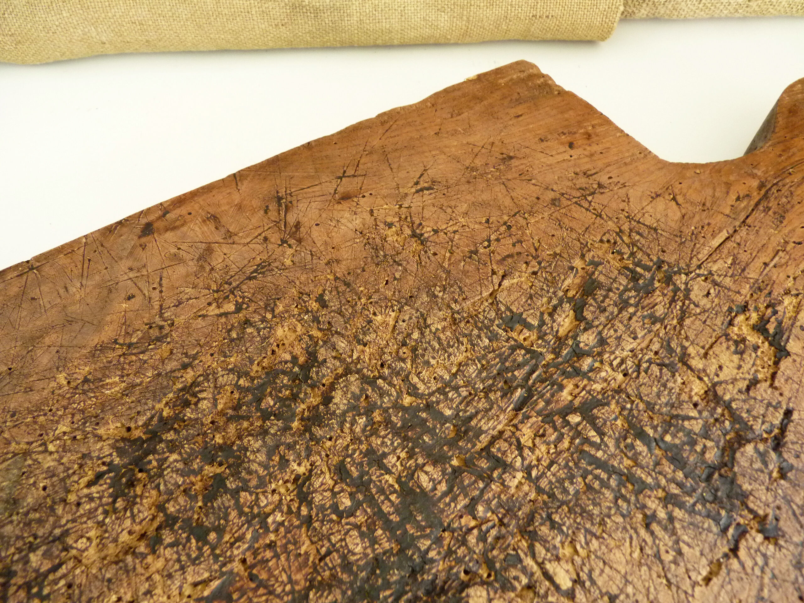 Cutting board, wooden cutting log