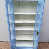 Small old showcase library