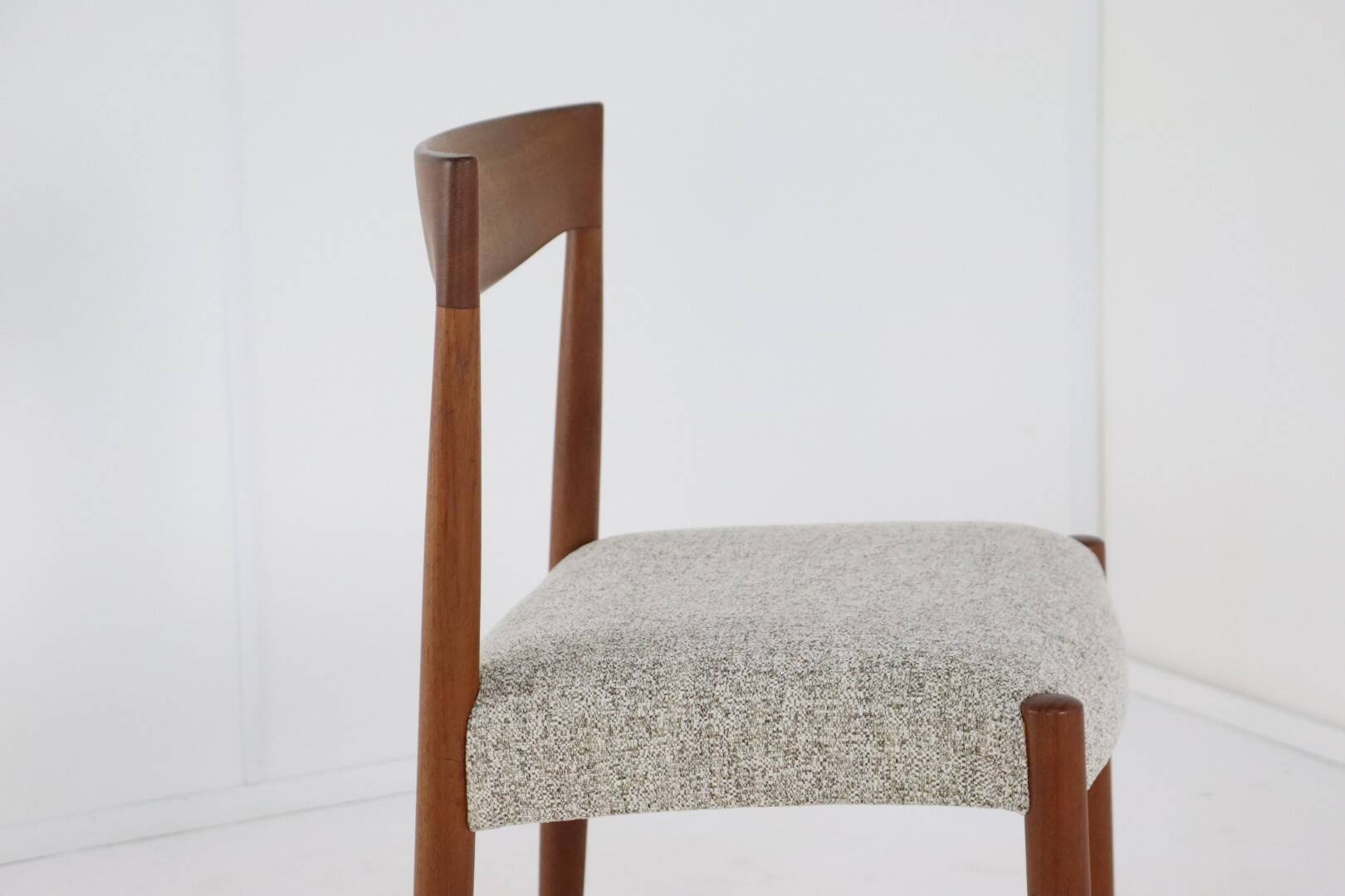 Set of 4 JCA Jensen chairs ‘Hornum’ design danois