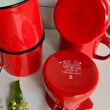 Enamelled mugs and pourers