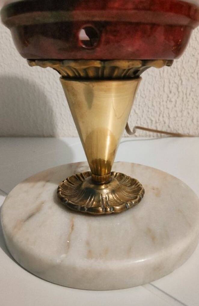 Lampe pied en marbre et globe effet marbré rose vintage 1970