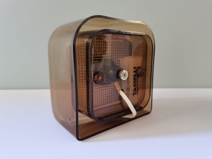 Guzzini sconce by Makio Nasuike