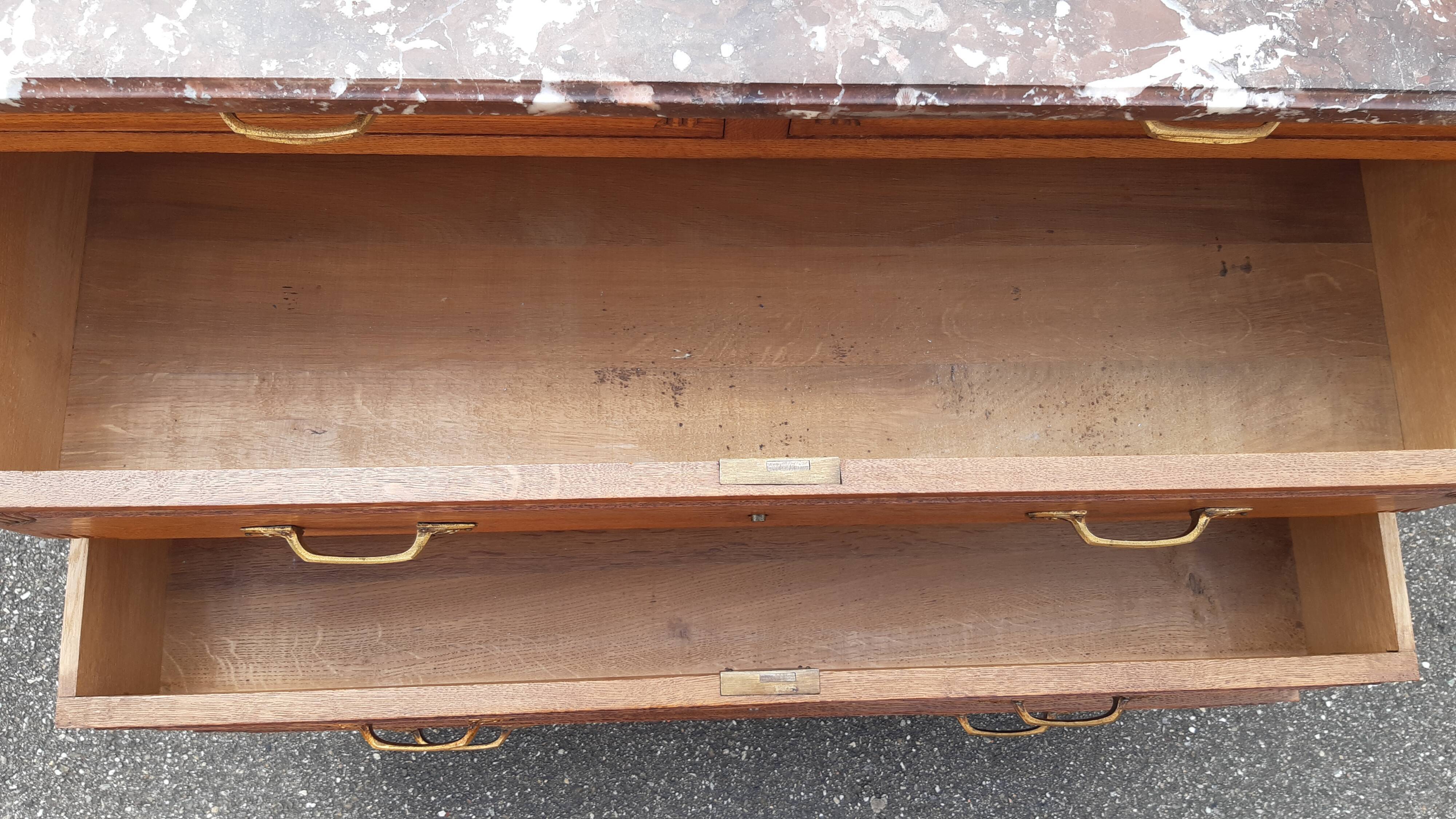 Antique chest of drawers