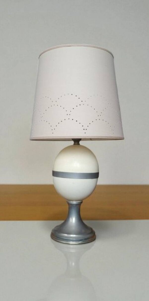 Lampe Œuf d'Autruche signé Christian Dior