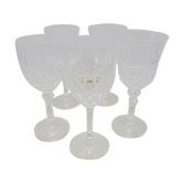 Ensemble dépareillé de 5 verres en cristal sur plateau