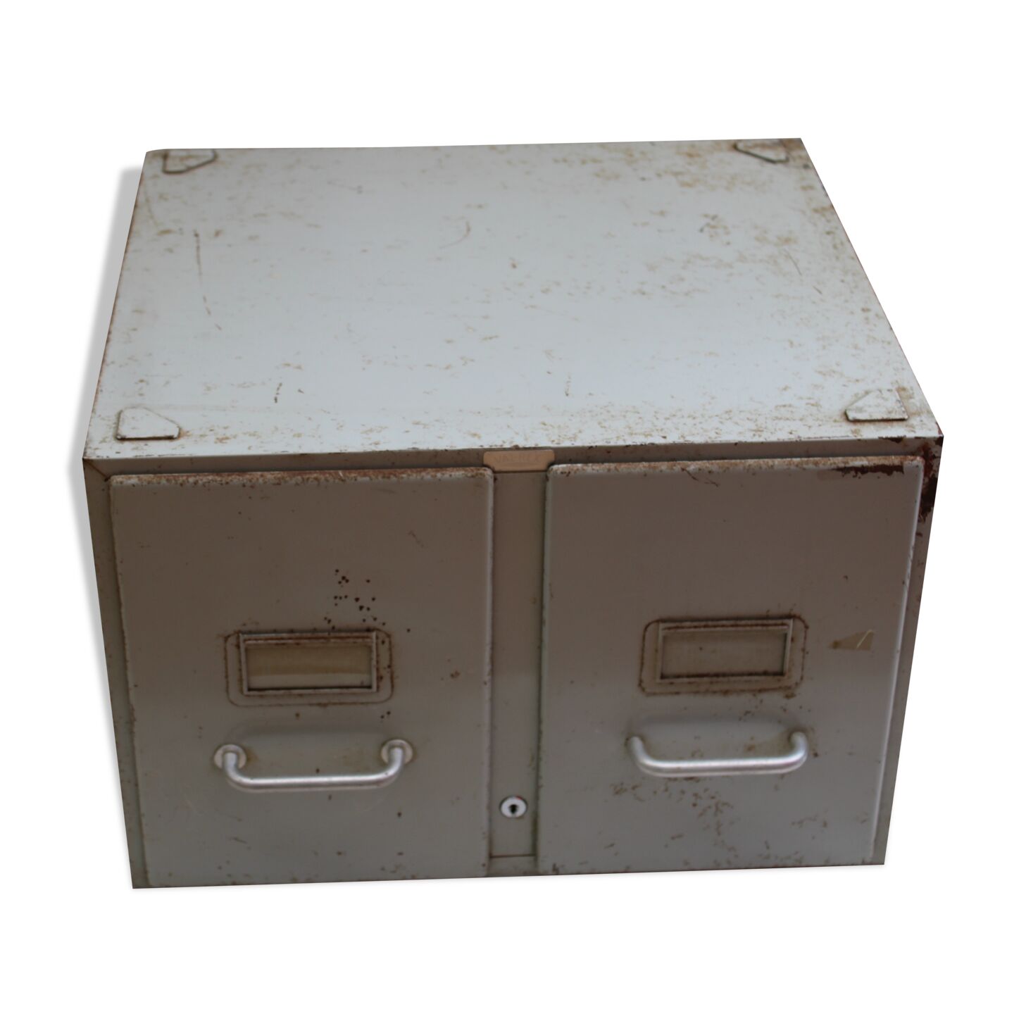 Metal locker