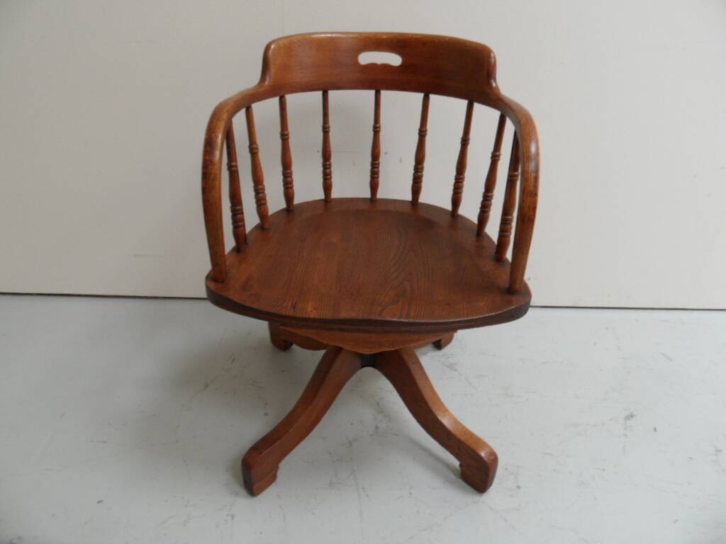 Fauteuil de bureau en chêne ancien