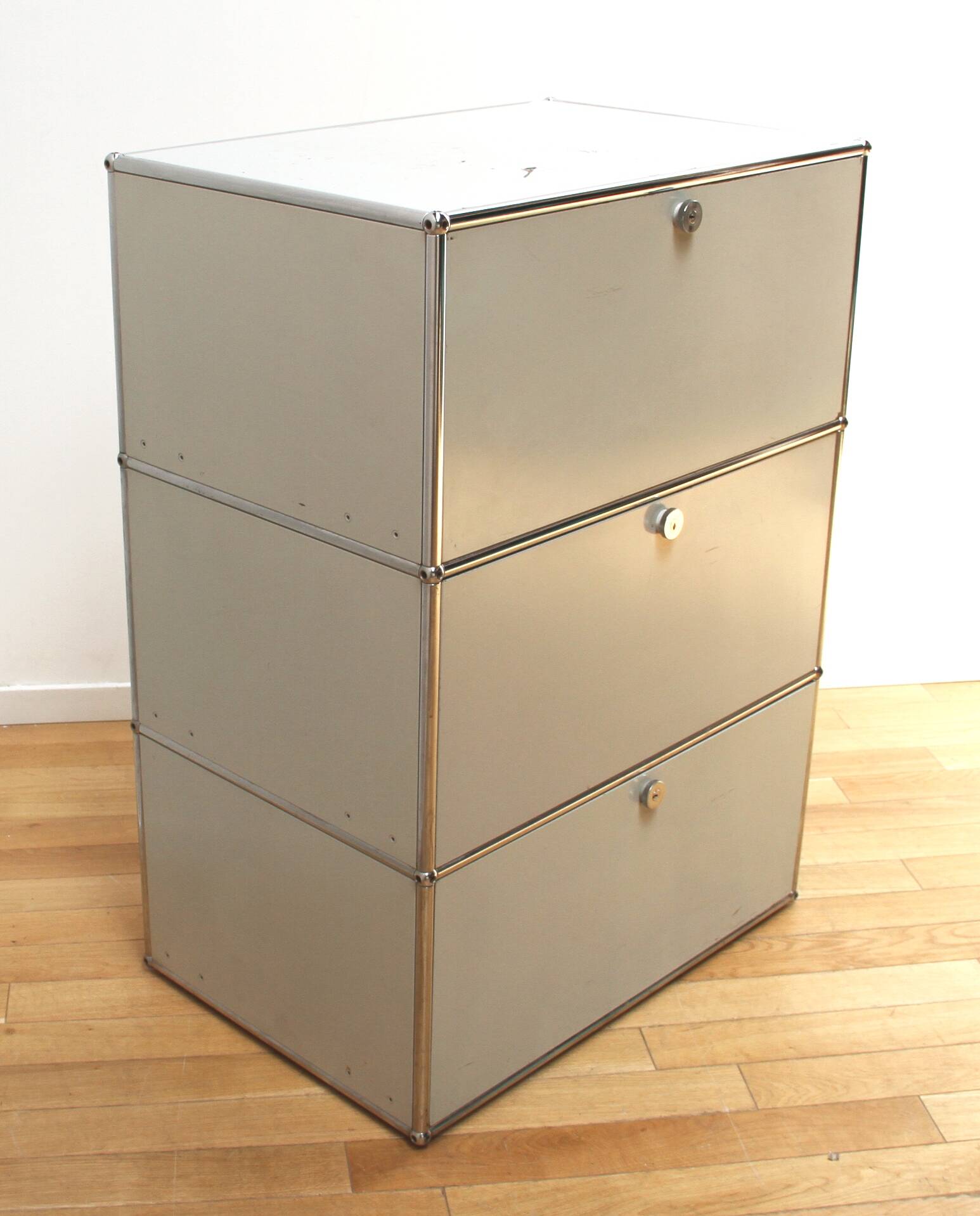 USM Haller storage unit