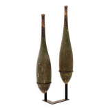 Paire de grandes quilles d'exercice en bois sur socle début du 20ème siècle