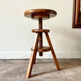 Wooden screw tripod stool