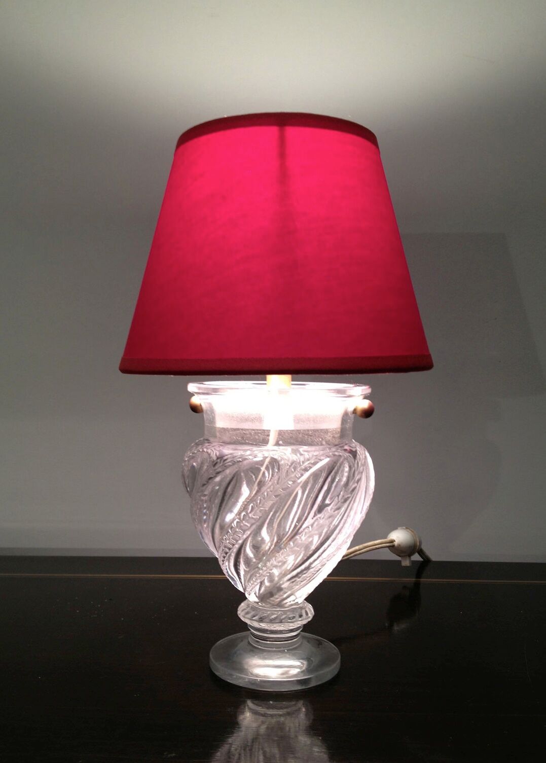 Petite lampe en verre. Vers 1940