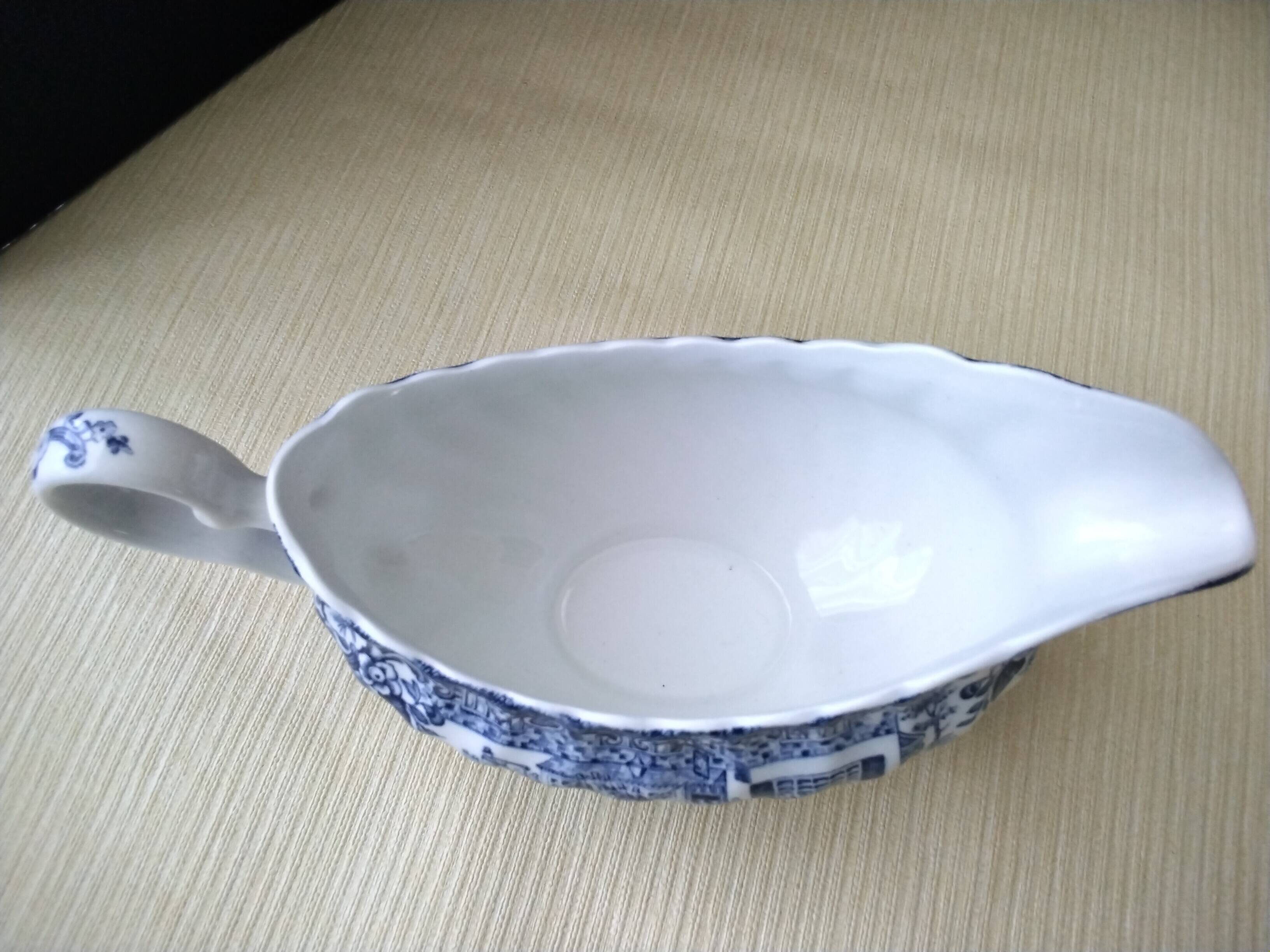 Saucière en porcelaine anglaise Johnson Bros