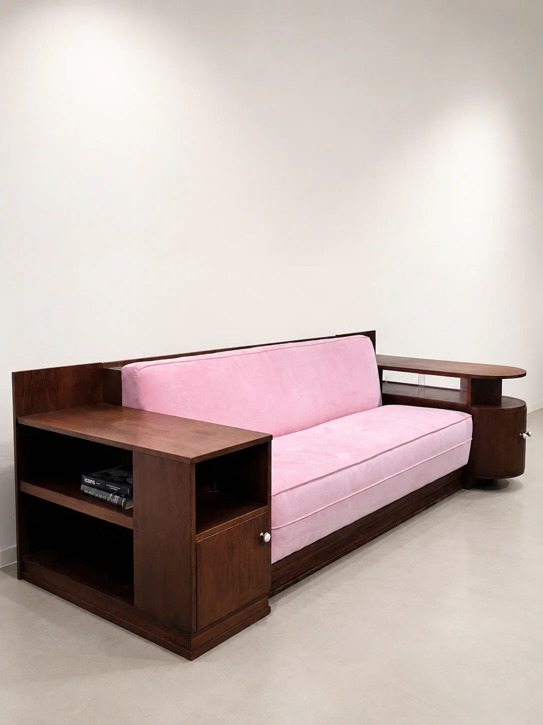 Art Deco sofa in blush pink velvet, 1930s