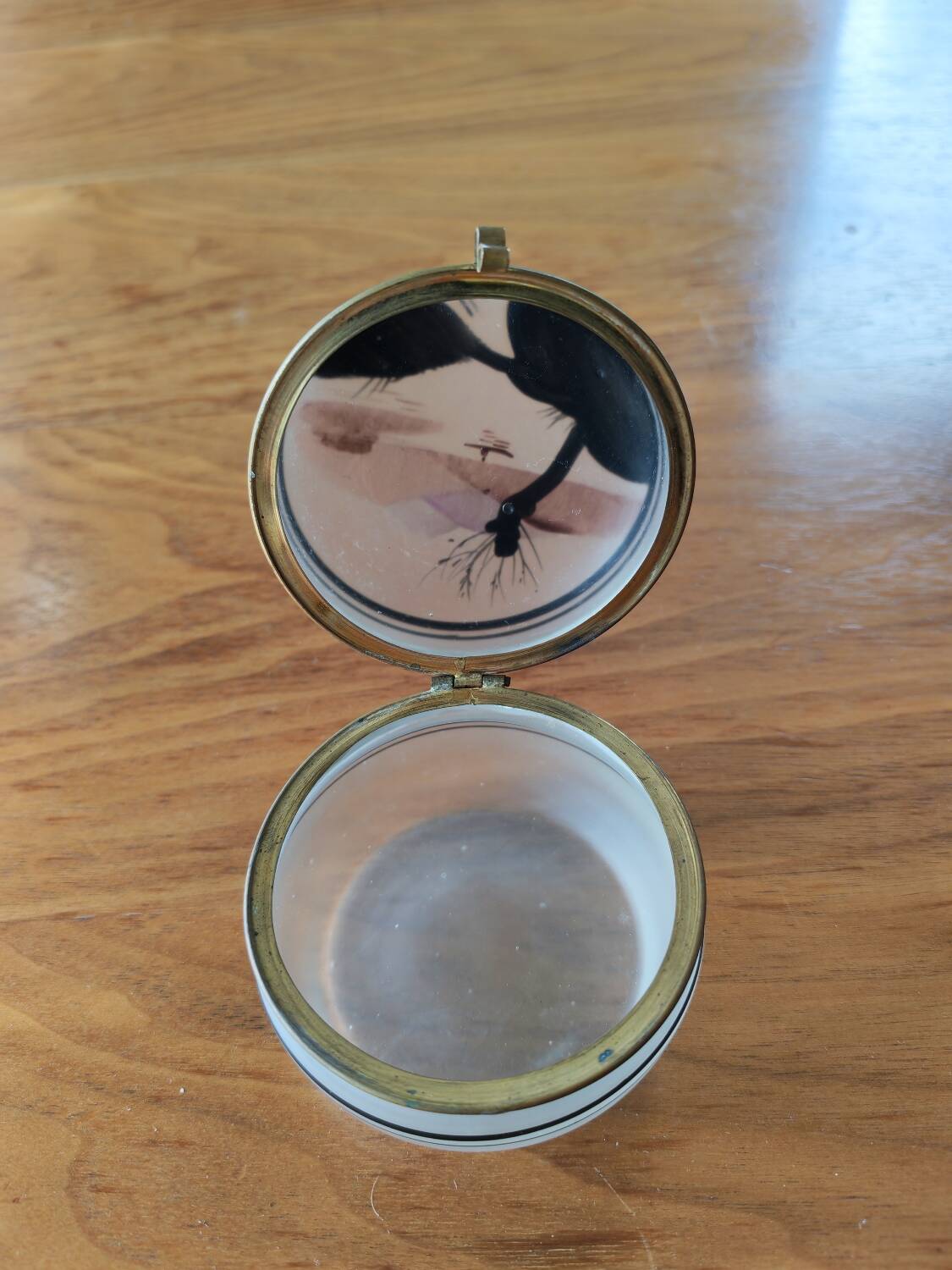Art Nouveau glass paste bonbonnière