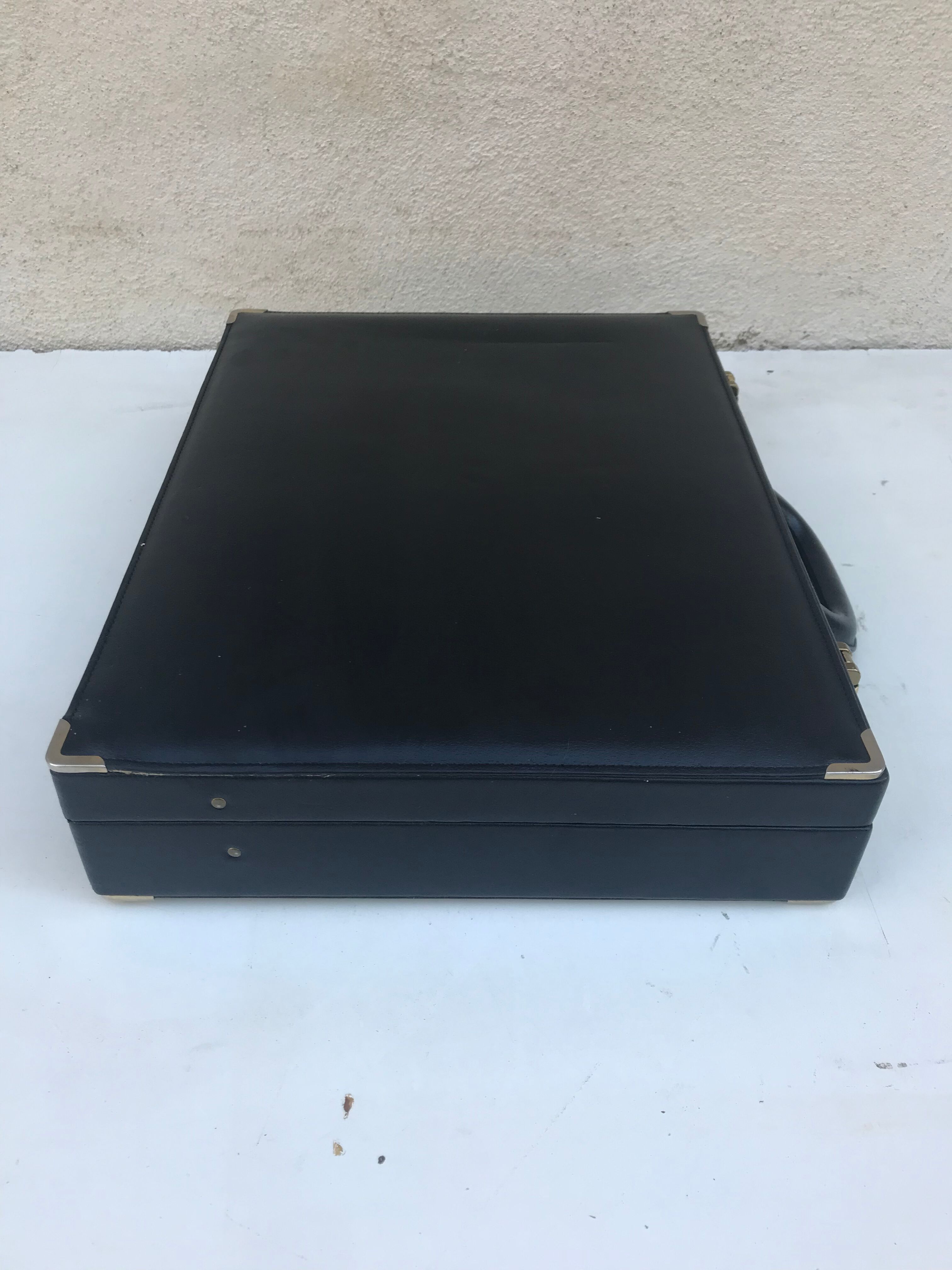 Old travel Gerard Henon leather black briefcase