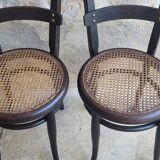 2 chaises en bois courbé