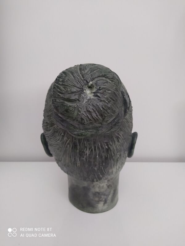 Sculpture visage femme en plâtre