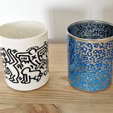 Paire de pots Keith Haring en opaline