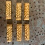 6 portes couteaux en céramique émaillée, barbotine, jaune dore vintage