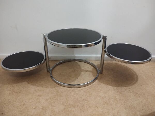 Table basse en métal chromé et verre fumé