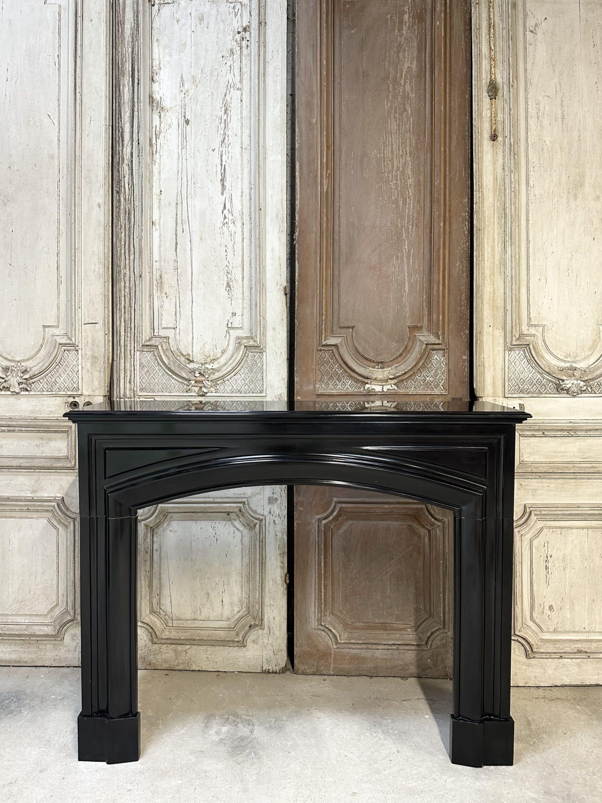 Black marble fireplace from around 1900
