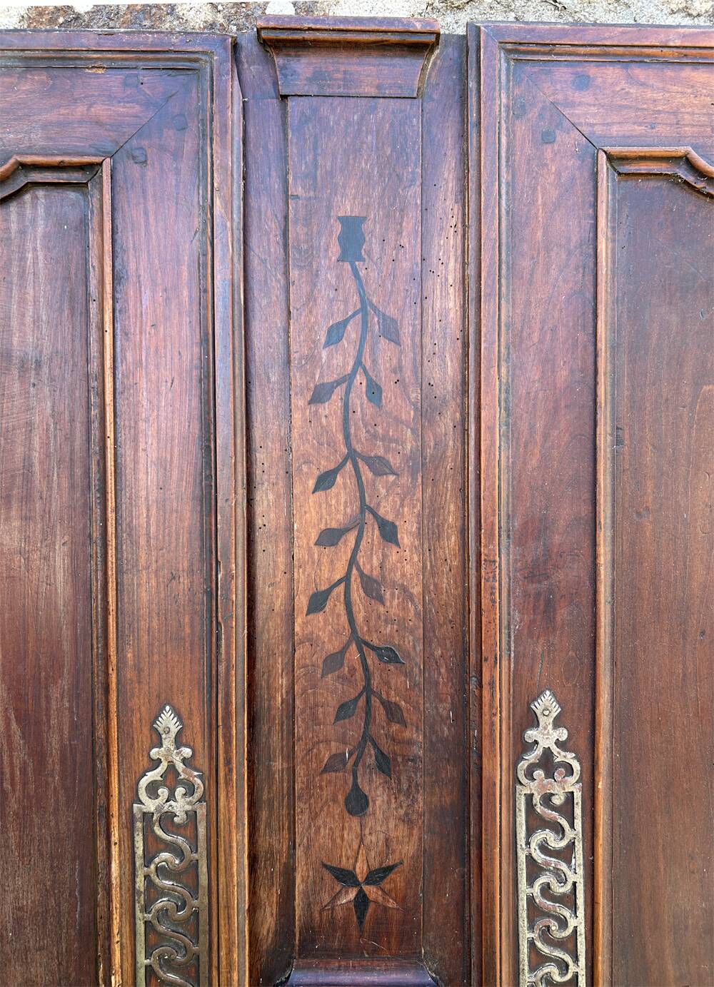 Pair of Louis XV oak wardrobe doors – 18th century