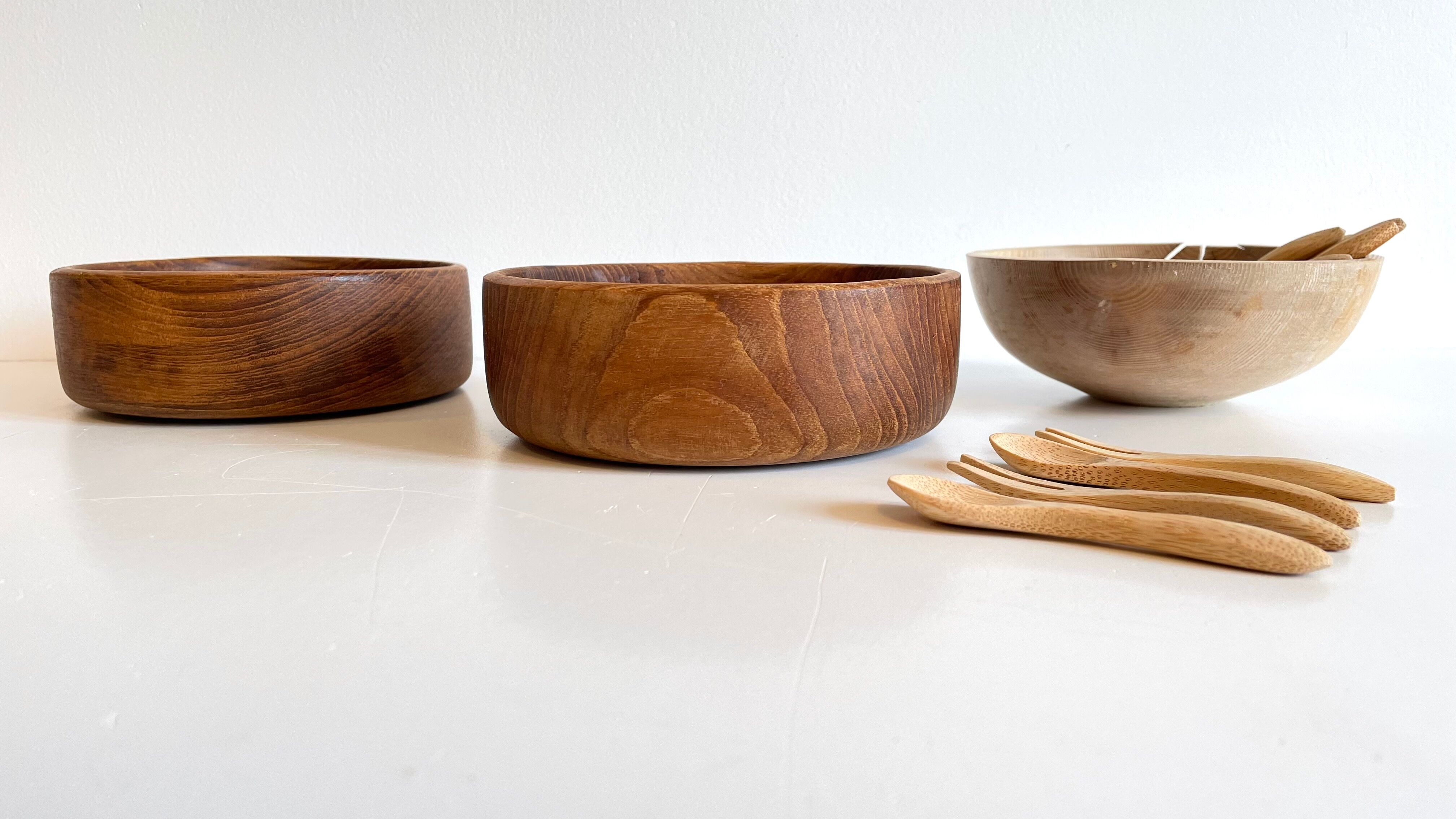 3 wooden bowls and 12 mini cutlery at apéro