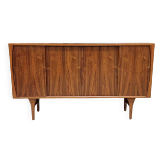 Vintage Scandinavian Sideboard in Rio Rosewood, Henning Kjaernulf