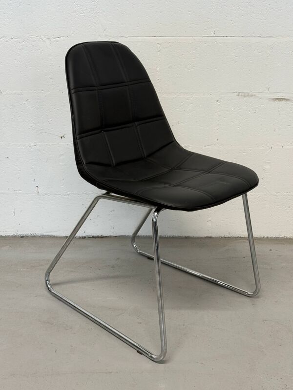 Lot de 4 chaises de salle à manger modernes en similicuir noir avec piètement luge chromé