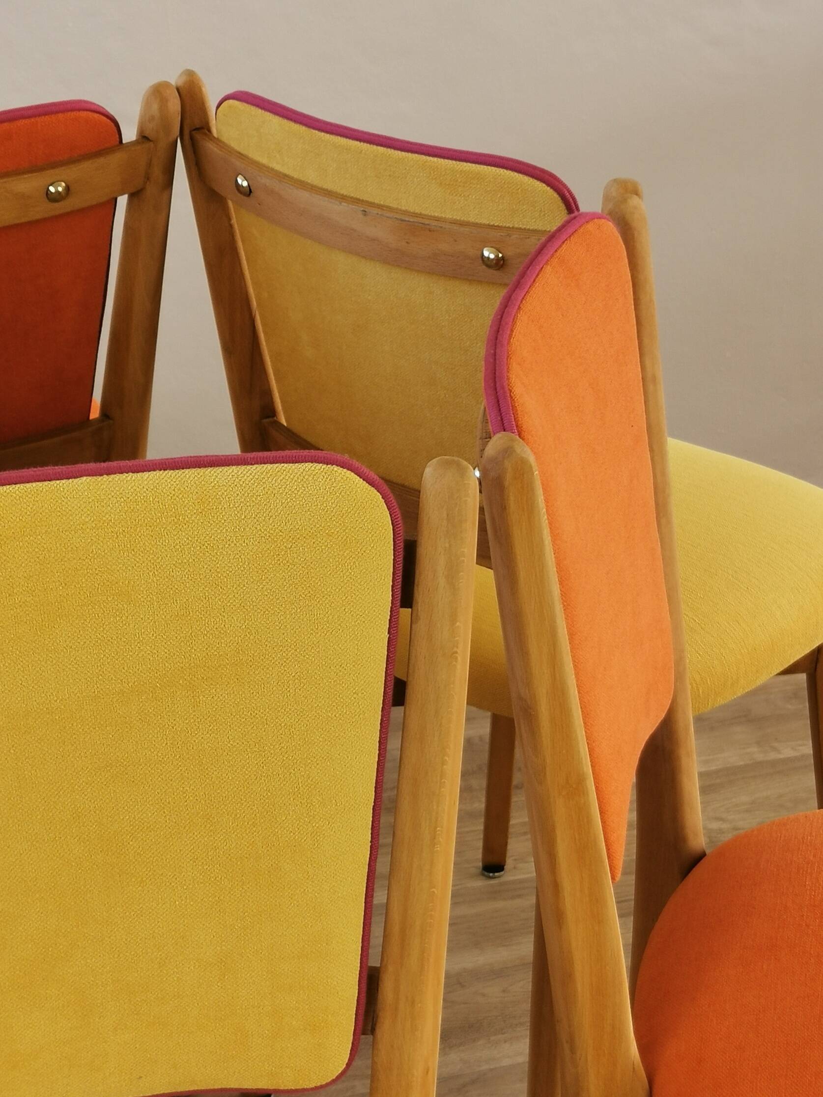 Set of 6 vintage chairs